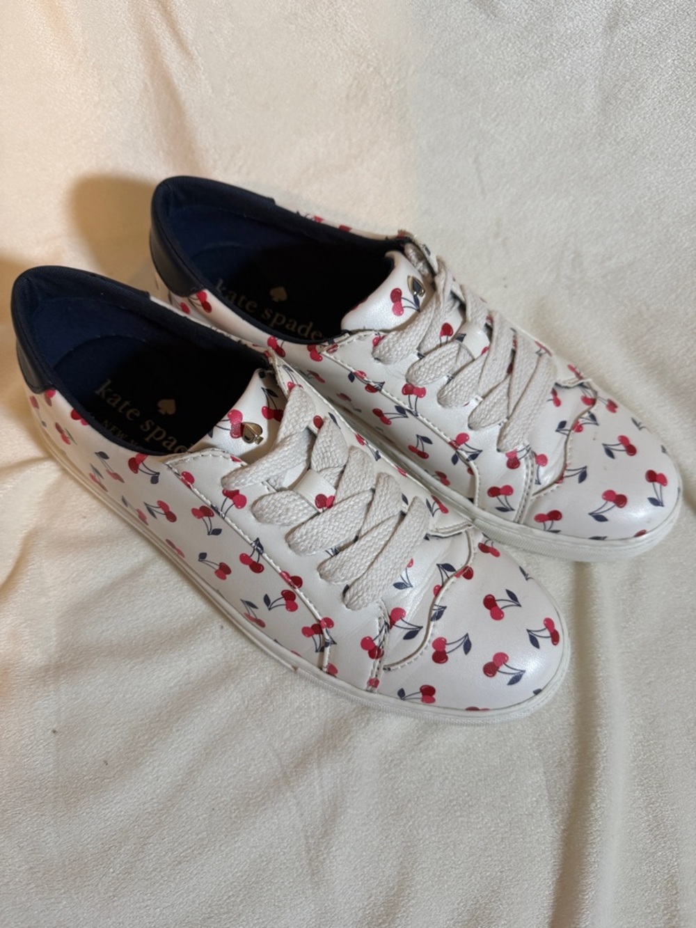 Kate Spade‎ Athena White Cherry Print Low Top Sneakers Shoes Womens 7.5B